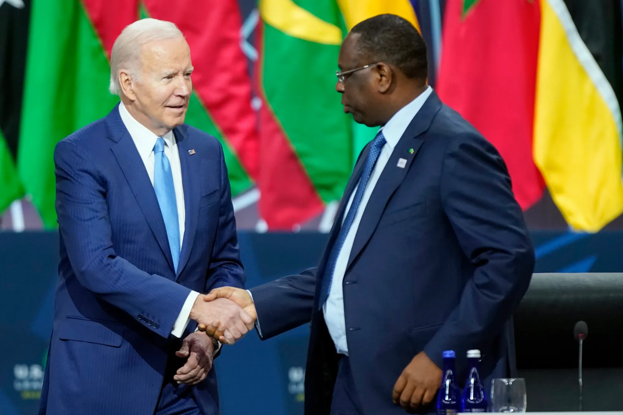 Le report de la présidentielle n’est pas « légitime » : Macky Sall à l’épreuve de la pression de son allié Biden
